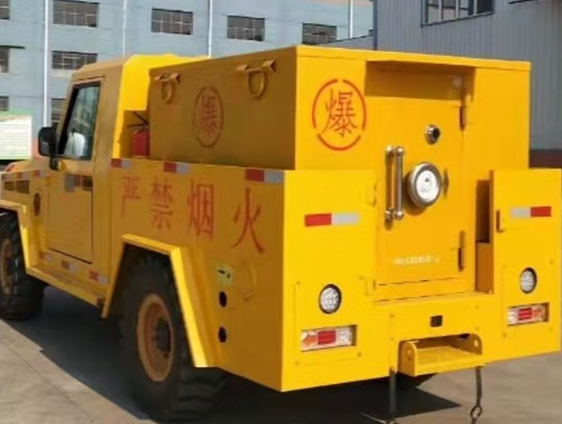 明光凯龙爆破器材运输车：保障爆破任务的安全运行